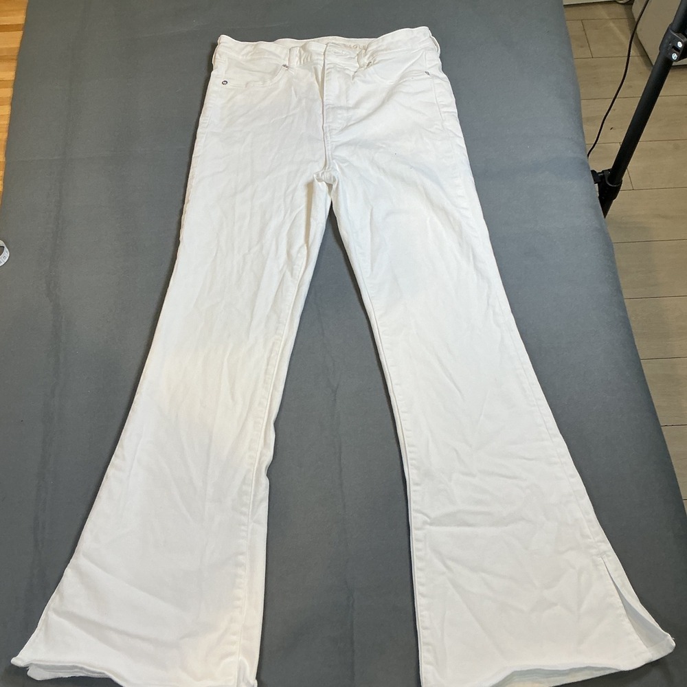 American Eagle Womens Jeans 8 Regular White Stretch High Rise Flare Wide Leg